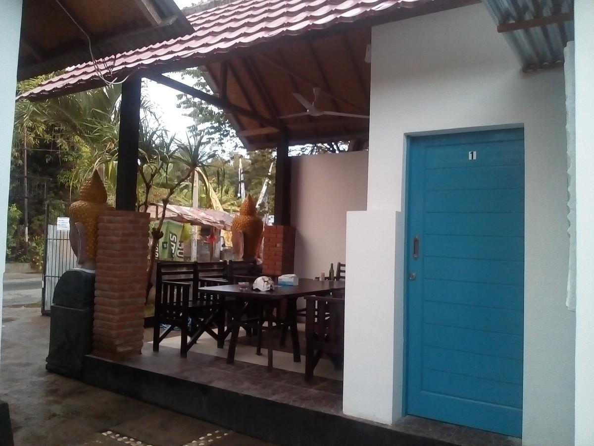 Izaac'S Bed & Breakfast Lovina  Exterior photo
